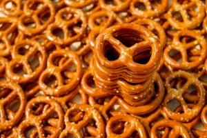 pretzels, baked goods, crispy-2759994.jpg