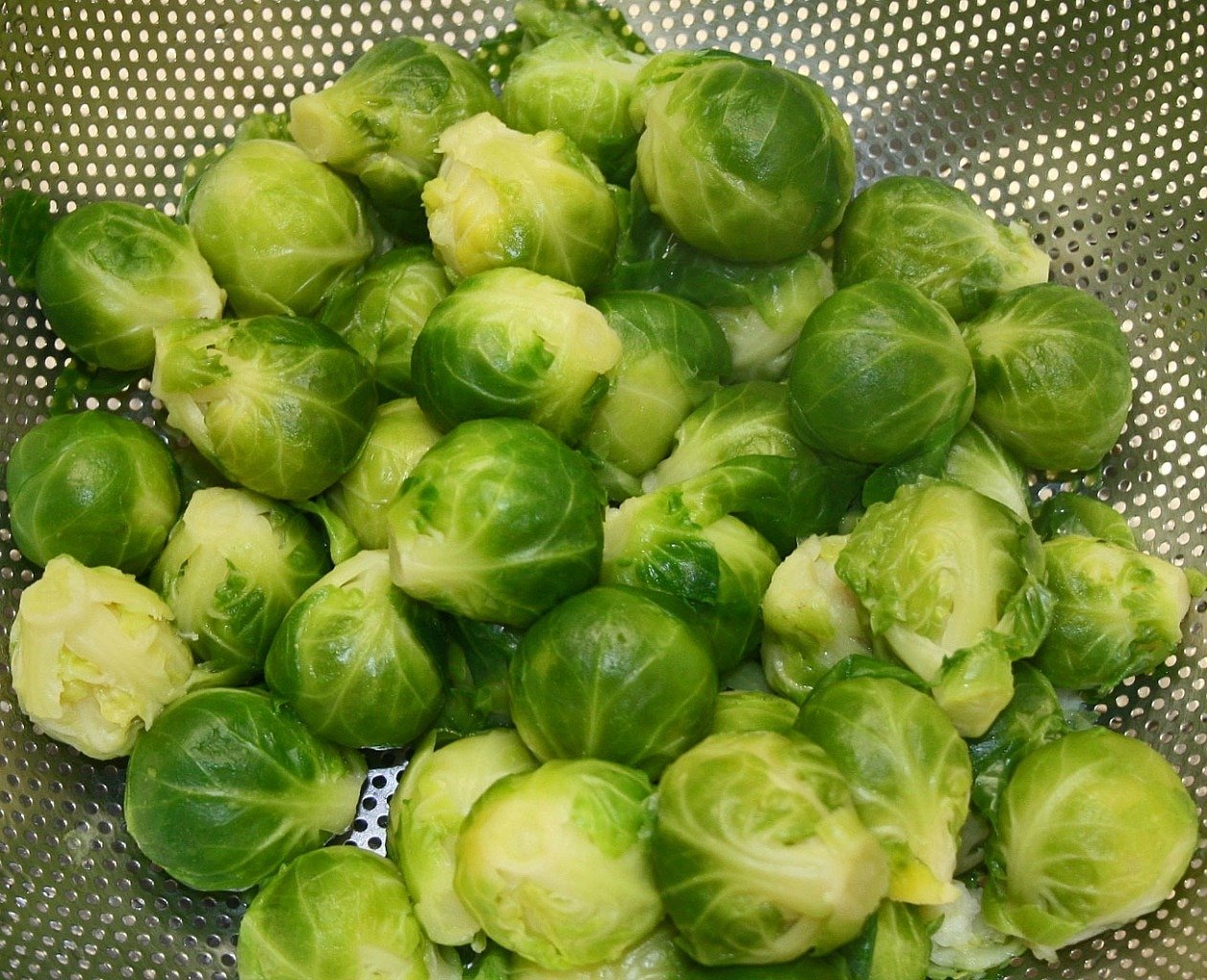 brussels sprouts, vegetables, cabbage-74321.jpg